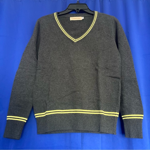 Hufflepuff Sweater 🩶💛 - Picture 1 of 2